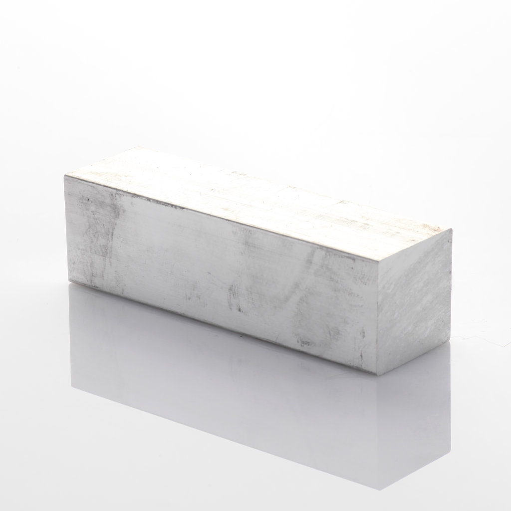 av_0045 aluminium massief vierkant